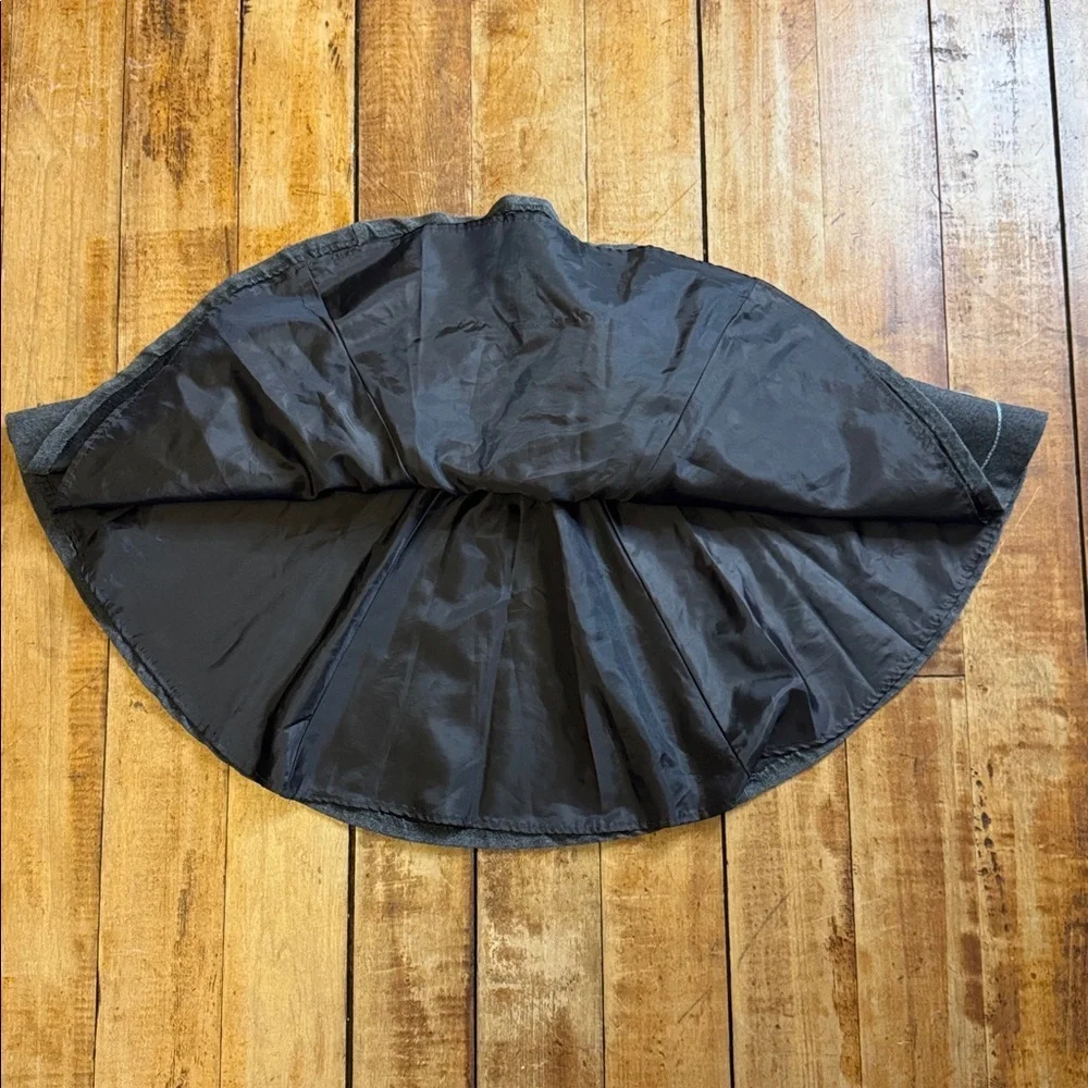 GAP Gray skirt 2T Vintage twirl skirt Embroidered winter lined
